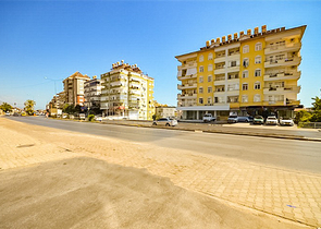 Penthouse mit 7+1 Grundriss mit separater Küche im Zentrum von Alanya