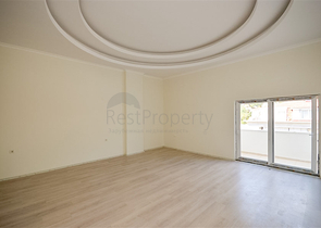 Penthouse mit 7+1 Grundriss mit separater Küche im Zentrum von Alanya