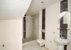 Penthouse mit 7+1 Grundriss mit separater Küche im Zentrum von Alanya