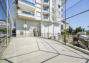 Penthouse mit 7+1 Grundriss mit separater Küche im Zentrum von Alanya