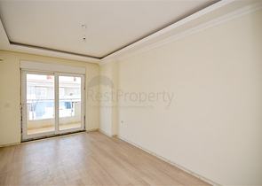 Penthouse mit 7+1 Grundriss mit separater Küche im Zentrum von Alanya