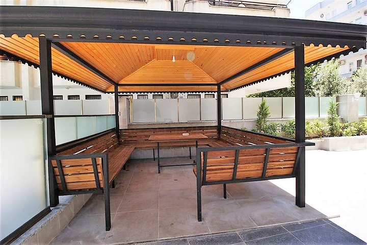 Zweistöckiges 3+1 Penthouse mit geschlossenem Parkplatz und Meerblick in Alanya