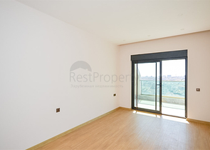 Zweistöckiges 3+1 Penthouse mit geschlossenem Parkplatz und Meerblick in Alanya