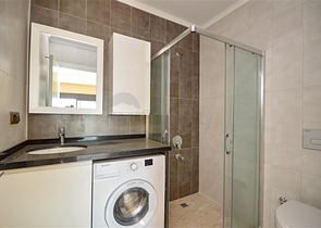 Zweistöckiges 3+1 Penthouse mit geschlossenem Parkplatz und Meerblick in Alanya