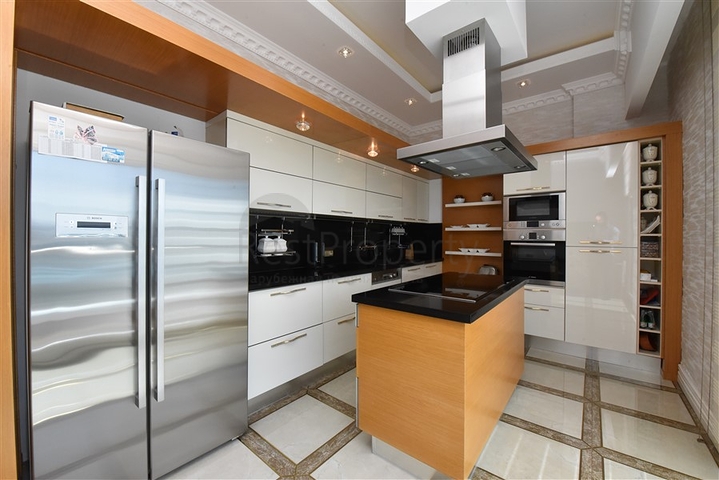 Penthouse 4+1 in Mahmutlar/Alanya