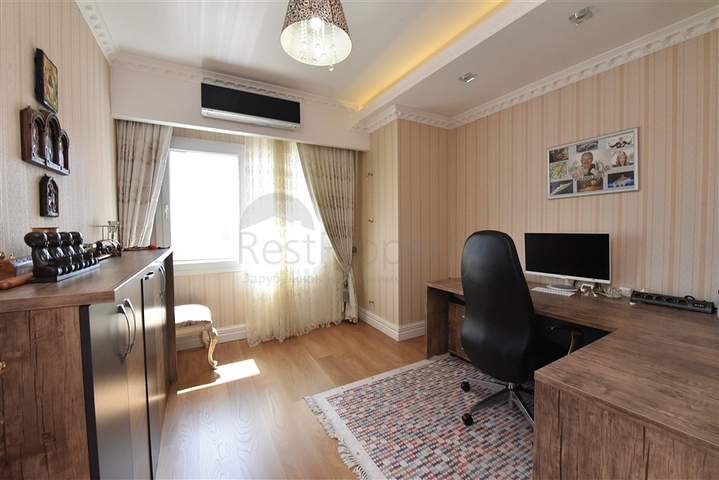 Penthouse 4+1 in Mahmutlar/Alanya