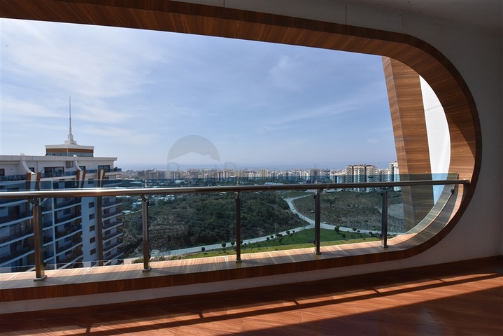 Penthouse 4+1 in Mahmutlar/Alanya