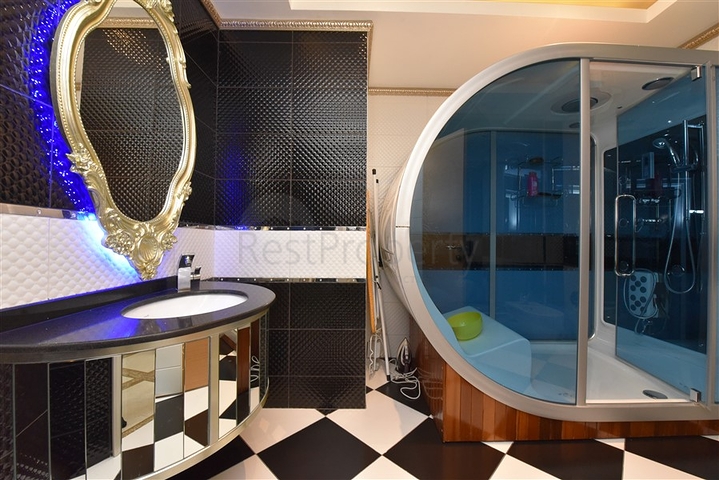 Penthouse 4+1 in Mahmutlar/Alanya