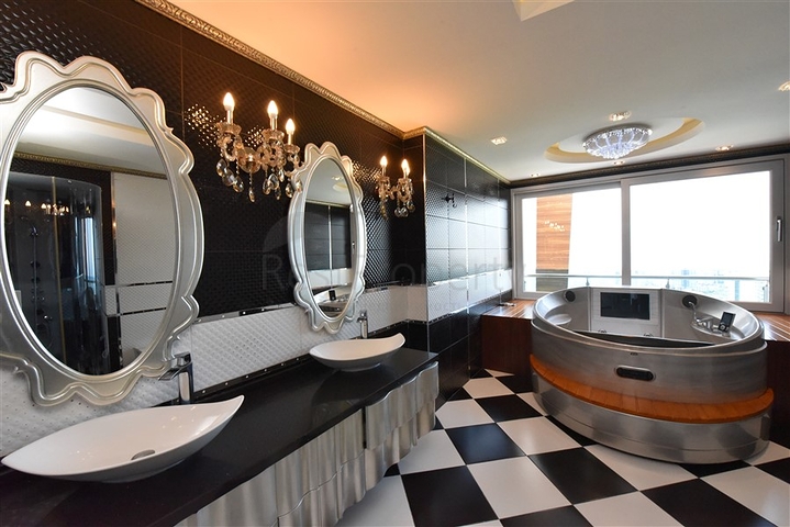 Penthouse 4+1 in Mahmutlar/Alanya