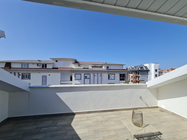 Geräumiges 2+1 Penthouse im Stadtteil Kestel