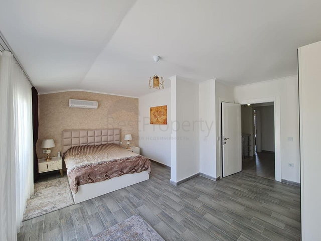 Geräumiges 2+1 Penthouse im Stadtteil Kestel