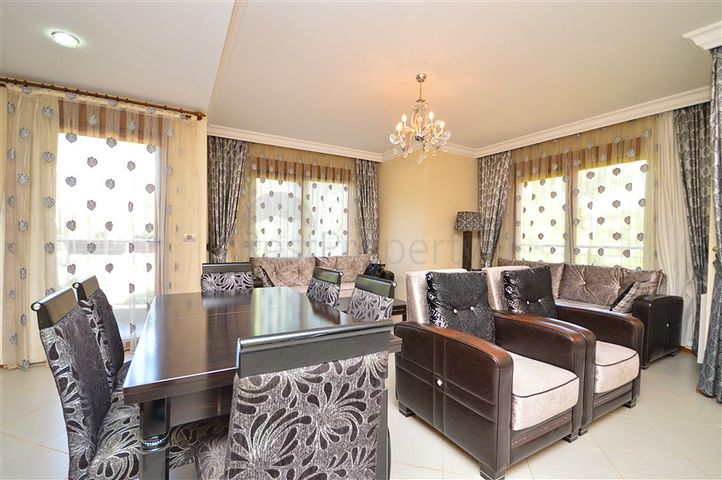 2+1 Wohnung in der ersten Zeile im Zentrum von Alanya