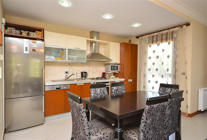 2+1 Wohnung in der ersten Zeile im Zentrum von Alanya