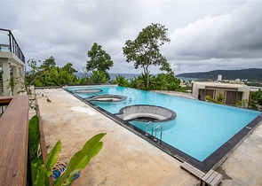 Moderne Eigentumswohnung mit herrlichem Blick auf die Andamanensee