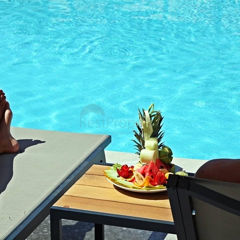 Wir präsentieren ein einzigartiges Boutique-Apartmenthotel, ideal gelegen in einem der beliebtesten Touristengebiete von Bodrum. 