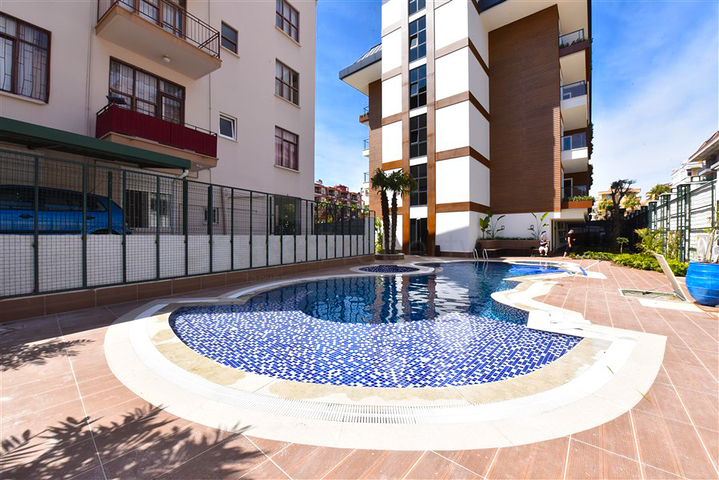 2+1 Penthouse mit schöner Aussicht in der Nähe von Kleopatra Beach zur Miete