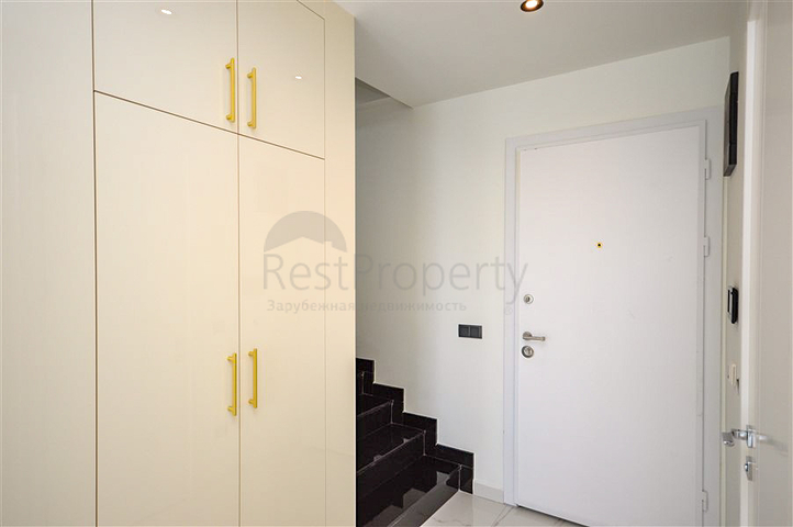 2+1 Penthouse mit schöner Aussicht in der Nähe von Kleopatra Beach zur Miete