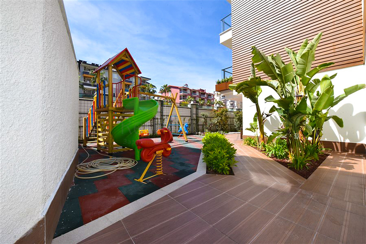 2+1 Penthouse mit schöner Aussicht in der Nähe von Kleopatra Beach zur Miete