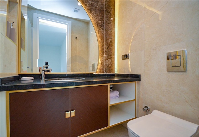 2+1 Penthouse mit schöner Aussicht in der Nähe von Kleopatra Beach zur Miete