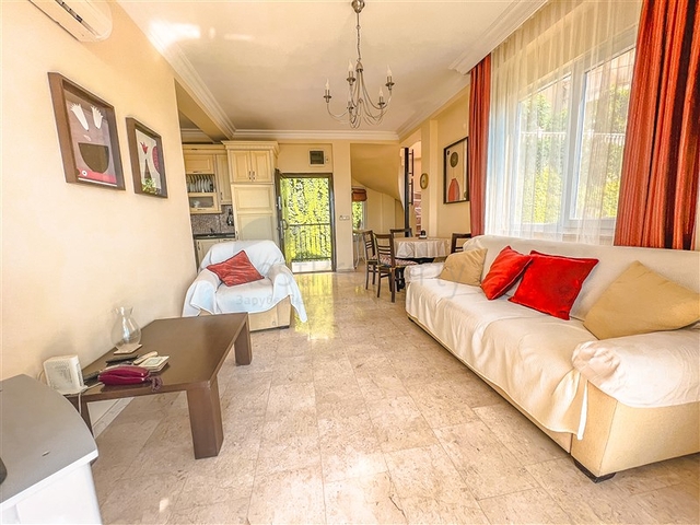 2+1 Penthouse in der malerischen Gegend von Kargicak