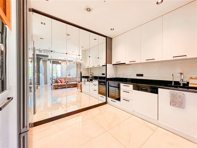 Geräumige 3+1-Wohnung in einem neuen Komplex mit voller Infrastruktur 