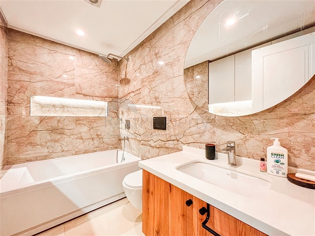 Geräumige 3+1-Wohnung in einem neuen Komplex mit voller Infrastruktur 