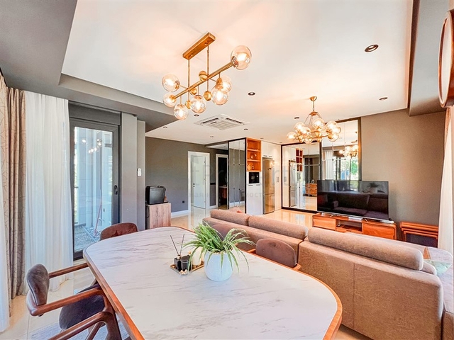 Geräumige 3+1-Wohnung in einem neuen Komplex mit voller Infrastruktur 