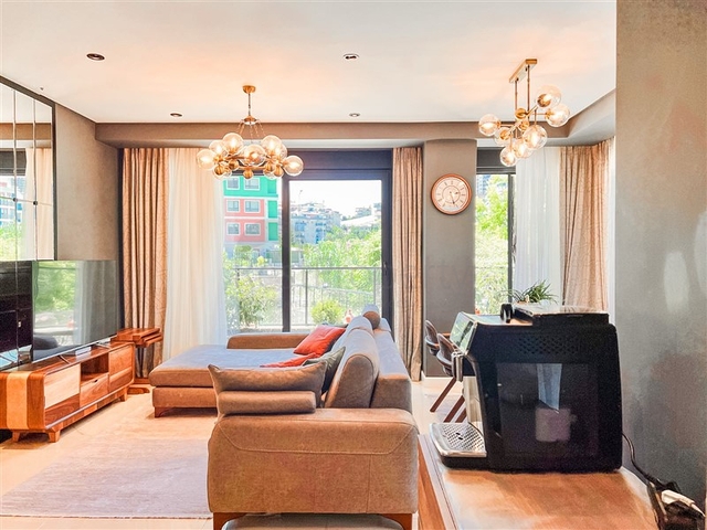 Geräumige 3+1-Wohnung in einem neuen Komplex mit voller Infrastruktur 