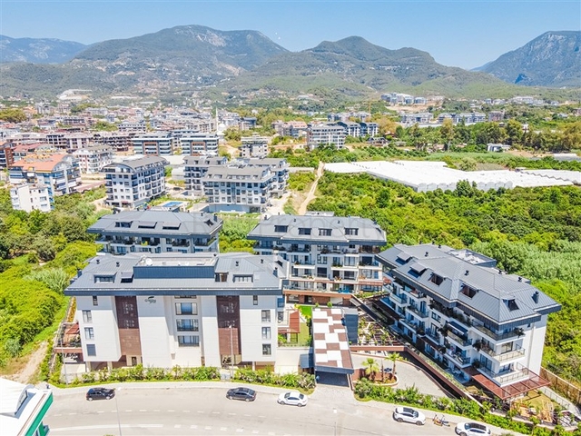 Geräumige 3+1-Wohnung in einem neuen Komplex mit voller Infrastruktur 