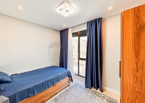 Geräumige 3+1-Wohnung in einem neuen Komplex mit voller Infrastruktur 