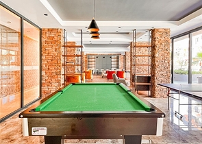 Geräumige 3+1-Wohnung in einem neuen Komplex mit voller Infrastruktur 