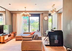 Geräumige 3+1-Wohnung in einem neuen Komplex mit voller Infrastruktur 