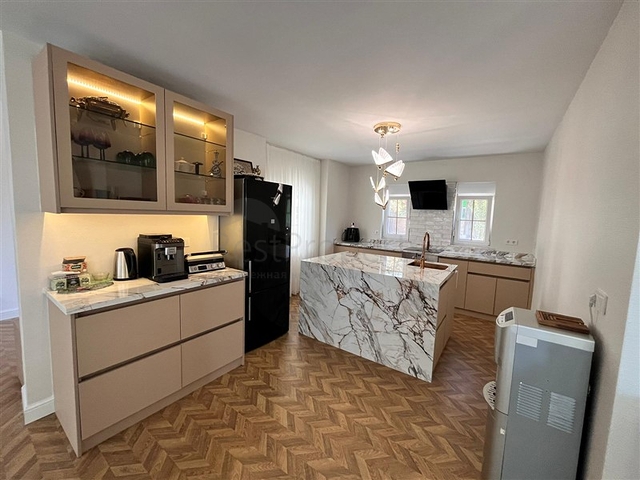 Villa für die Staatsbürgerschaft im Stadtteil Kestel