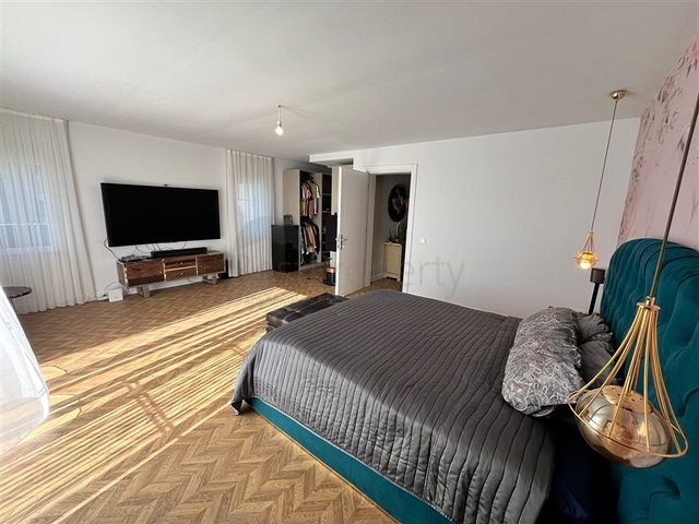 Villa für die Staatsbürgerschaft im Stadtteil Kestel