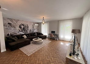 Villa für die Staatsbürgerschaft im Stadtteil Kestel