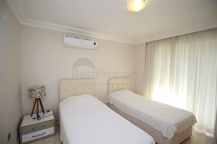 Möblierte 4+1 freistehende Villa im Stadtteil Tepe