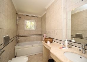 Möblierte 4+1 freistehende Villa im Stadtteil Tepe