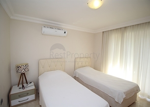 Möblierte 4+1 freistehende Villa im Stadtteil Tepe