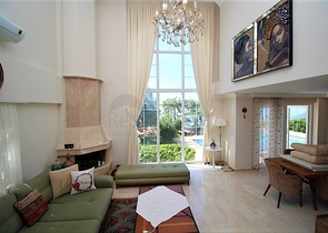 Möblierte 4+1 freistehende Villa im Stadtteil Tepe