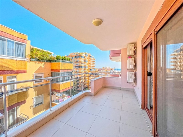 Geräumige 2+1 Wohnung im Stadtteil Mahmutlar