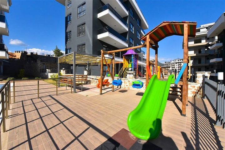 Möblierte Wohnung mit einem Schlafzimmer, bereit sich zu bewegen