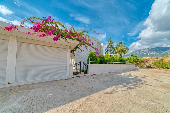 4+1 private Villa mit Panoramablick in der Gegend von Kargicak
