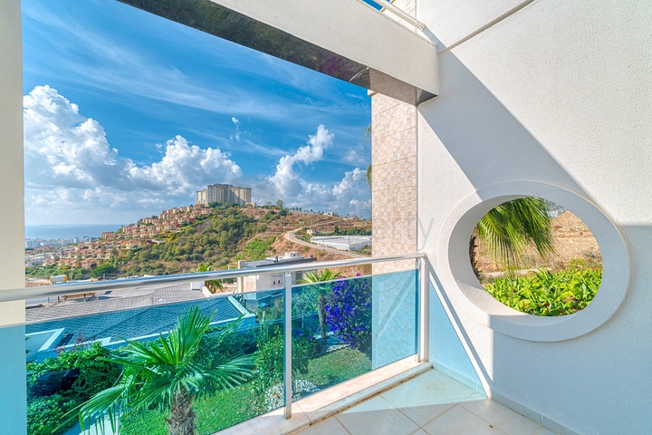 4+1 private Villa mit Panoramablick in der Gegend von Kargicak