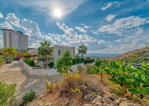 4+1 private Villa mit Panoramablick in der Gegend von Kargicak