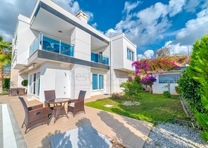 4+1 private Villa mit Panoramablick in der Gegend von Kargicak