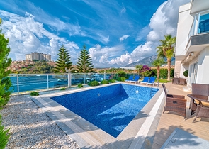 4+1 private Villa mit Panoramablick in der Gegend von Kargicak