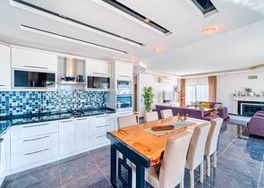 4+1 private Villa mit Panoramablick in der Gegend von Kargicak