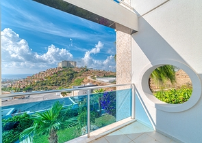 4+1 private Villa mit Panoramablick in der Gegend von Kargicak