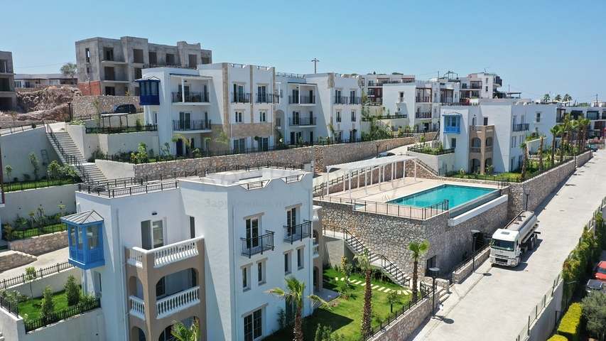 Fertige Residenz mit Panoramablick auf das Meer.