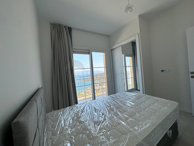 Fertige Residenz mit Panoramablick auf das Meer.